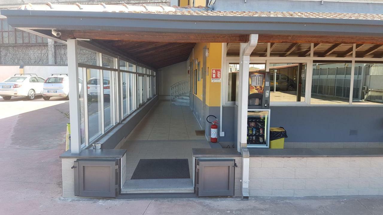 Отель Etna Parking Катания Экстерьер фото