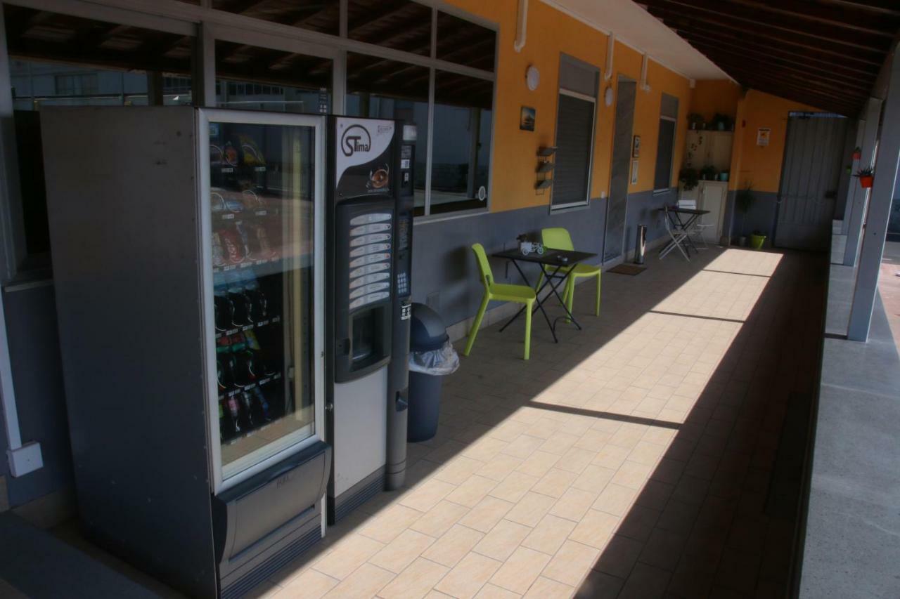 Отель Etna Parking Катания Экстерьер фото
